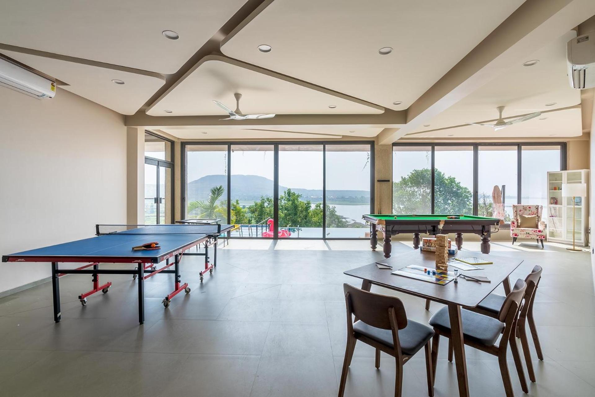 Pearl Lakeview Mansion By Stayvista - Lakeside Villa With Infinity Pool, Jacuzzi, In-House Theatre & Games Room Игатпури Экстерьер фото